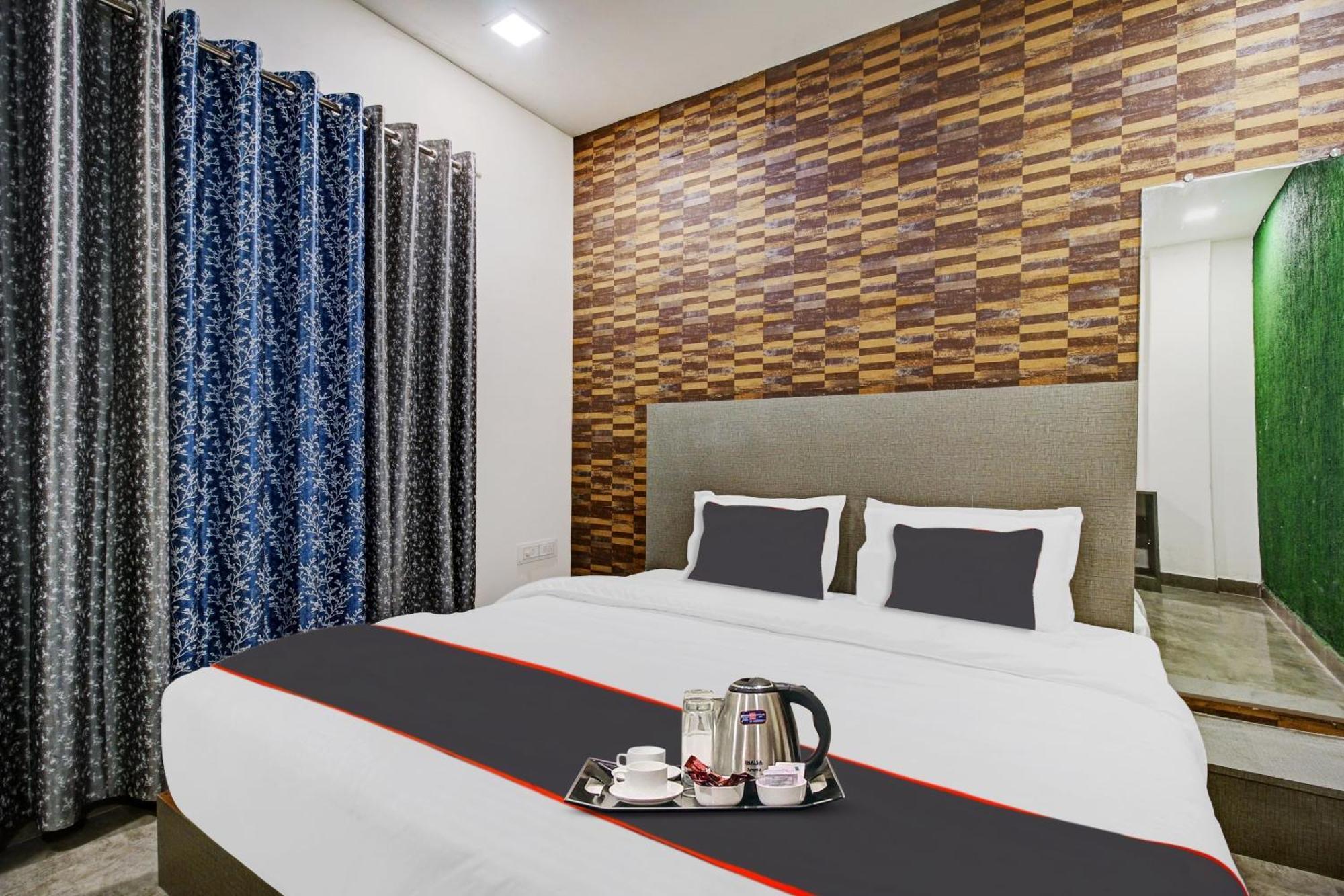 Super Collection O The Wishtler Hotel Bhopal Exterior photo